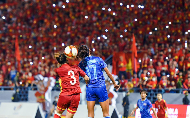 [Chung kết bóng đá nữ SEA Games 31] Việt Nam 0-0 Thái Lan (Hiệp 2): Chờ bàn mở tỷ số -0