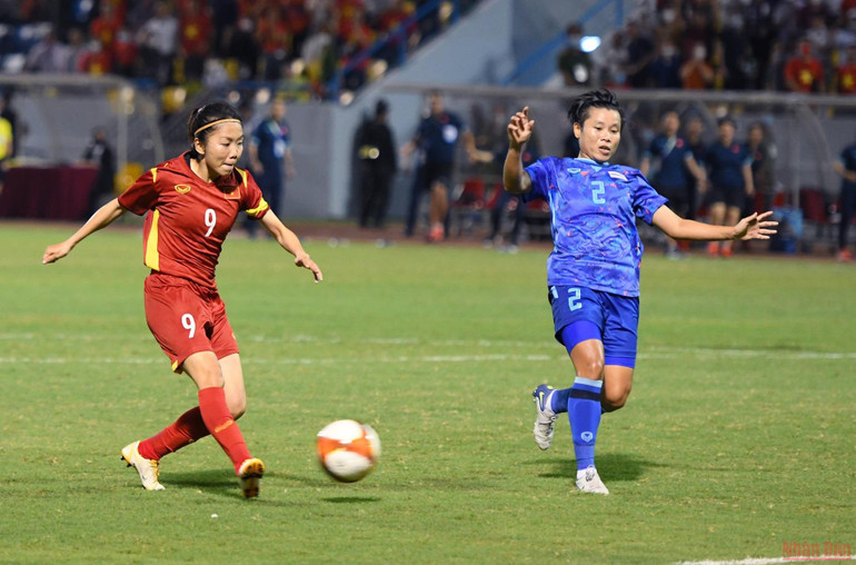 [Chung kết bóng đá nữ SEA Games 31] Việt Nam 1-0 Thái Lan (Hiệp 2): Huỳnh Như mở tỷ số -0