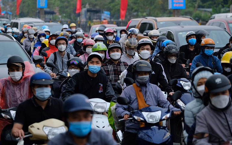 Đường Giải Phóng lúc 16 giờ, ô-tô và xe máy đã ken đặc. Các tuyến đường cửa ngõ Thủ đô ùn tắc kéo dài -0