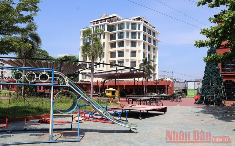 Tết cổ truyền Bun Pi Mày 2564 tại Lào -0