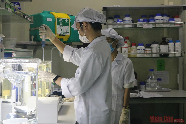 Công ty Medicon trao tặng 100.000 bộ kit test nhanh kháng nguyên cho TP Hồ Chí Minh -0