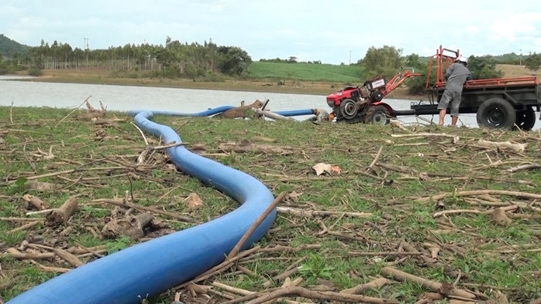 Nỗ lực tìm nguồn nước cứu lúa giữa tâm dịch Covid-19. -0