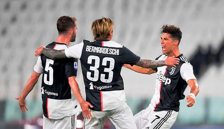 Ronaldo “nổ súng” giúp Juventus vô địch Serie A sớm 2 vòng đấu -0