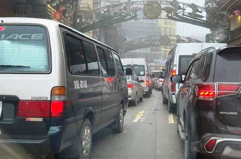 Sa Pa kín hết phòng nghỉ, nhưng không tăng giá -0