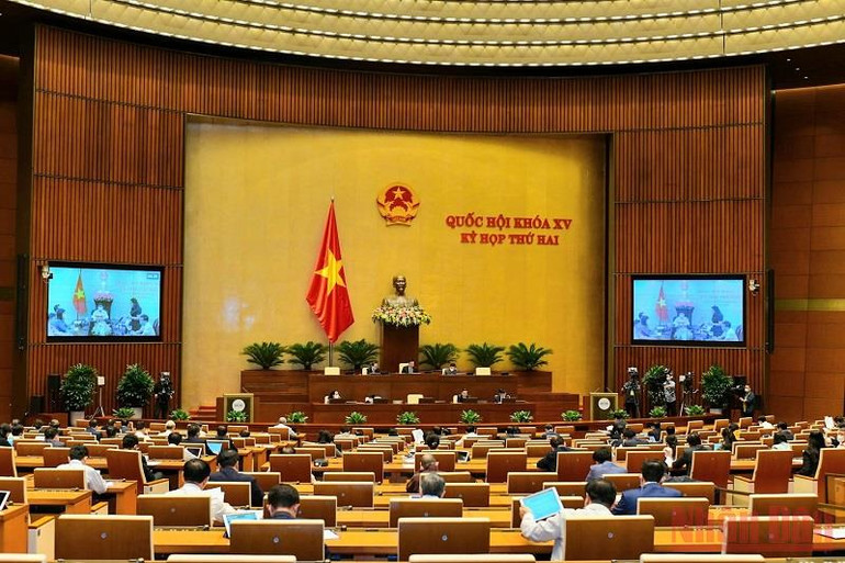 Xây dựng và hoàn thiện bảo hiểm y tế để chăm sóc, bảo vệ sức khỏe nhân dân -0