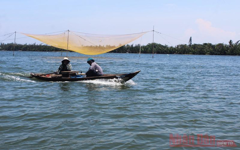 Đắm hồn trưa trên sông Thu Bồn -0