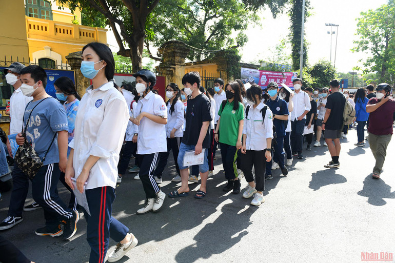 Hà Nội: Thí sinh làm thủ tục dự thi vào lớp 10 THPT công lập -0