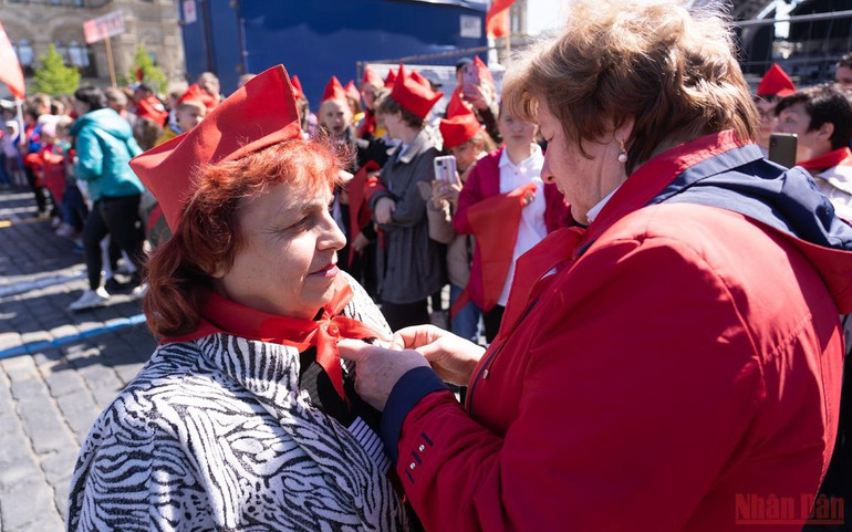 Hoạt động kỷ niệm 100 năm thành lập Đội Thiếu niên Tiền phong Lenin tại Nga -0