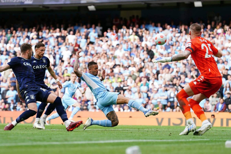 Aston Villa vươn lên dẫn trước 2-0 ở phút 69. (Ảnh: Skysports) Thắng ngược dòng Villa, Man City đăng quang Ngoại hạng Anh -0