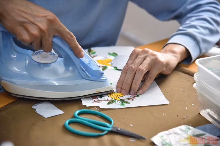 Bức tranh vải vụn hoàn hảo của những người thợ khiếm khuyết -0