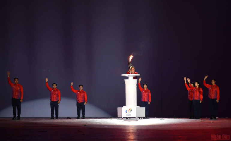 (Ảnh: Thành Đạt) Những hình ảnh ấn tượng trong Lễ khai mạc SEA Games 31 -0
