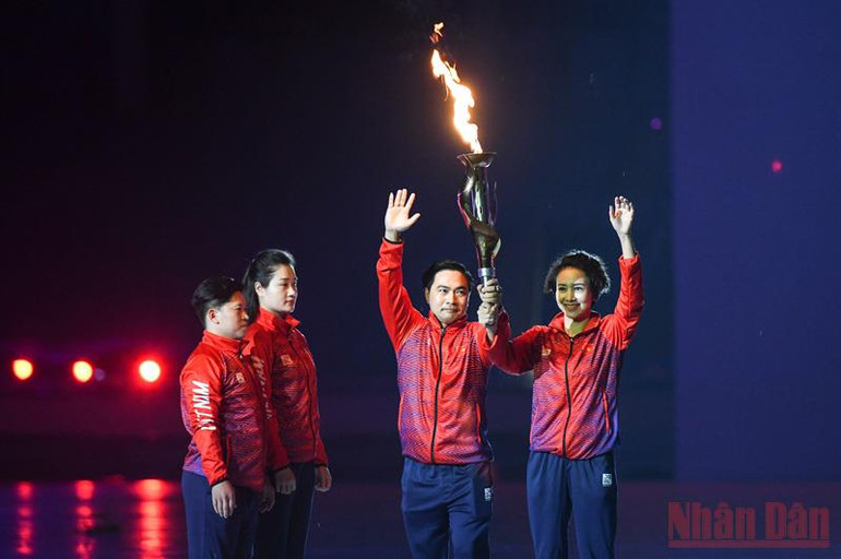 (Ảnh: THÀNH ĐẠT) Lễ khai mạc SEA Games 31: Vì một Đông Nam Á mạnh mẽ hơn! -1