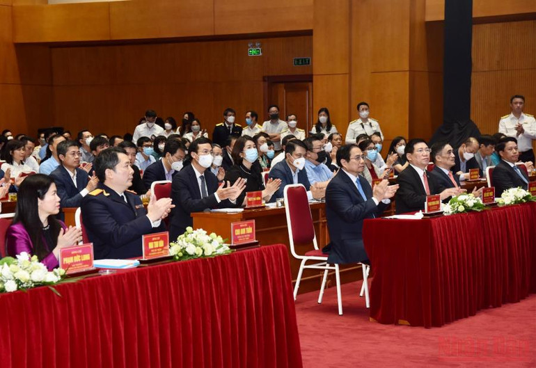 Thủ tướng dự Lễ công bố Hệ thống hóa đơn điện tử toàn quốc -0