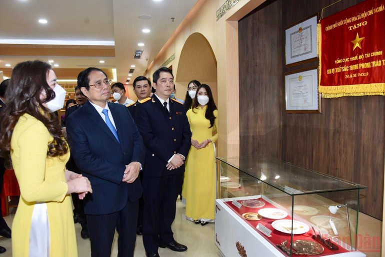 Thủ tướng dự Lễ công bố Hệ thống hóa đơn điện tử toàn quốc -0