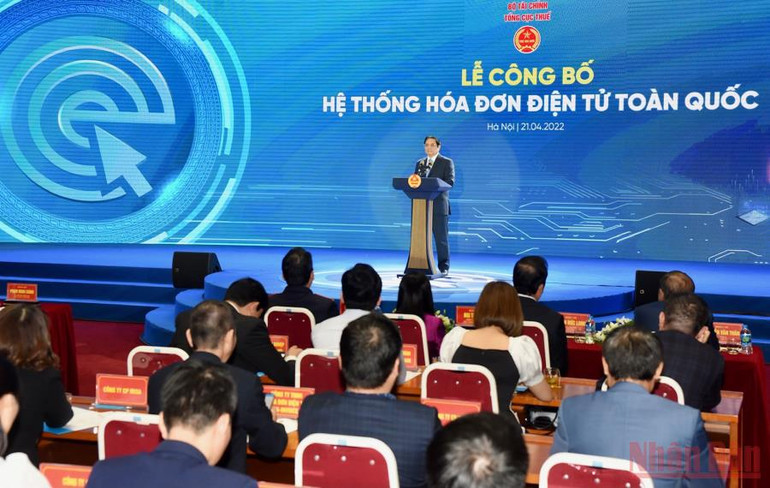 Thủ tướng dự Lễ công bố Hệ thống hóa đơn điện tử toàn quốc -0