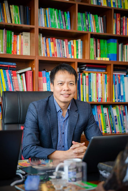 Thiết kế trang phục cho đại diện Việt Nam dự thi Miss Eco tại Ai Cập -0