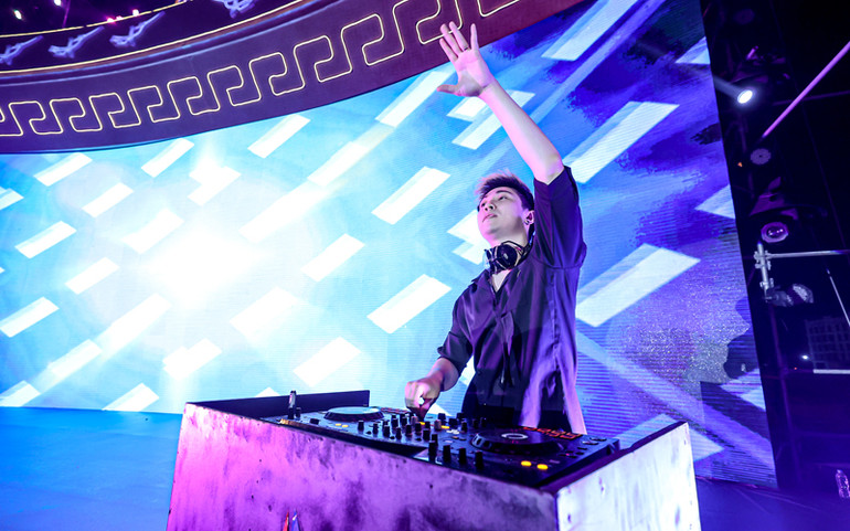 ●	Đêm Sun Fest Sầm Sơn 21/5- những bản cover hứa hẹn sẽ khiến khán giả bùng nổ -0