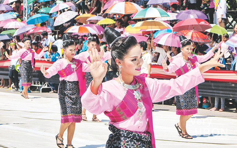 Độc đáo Lễ hội Nến ở Ubon -0