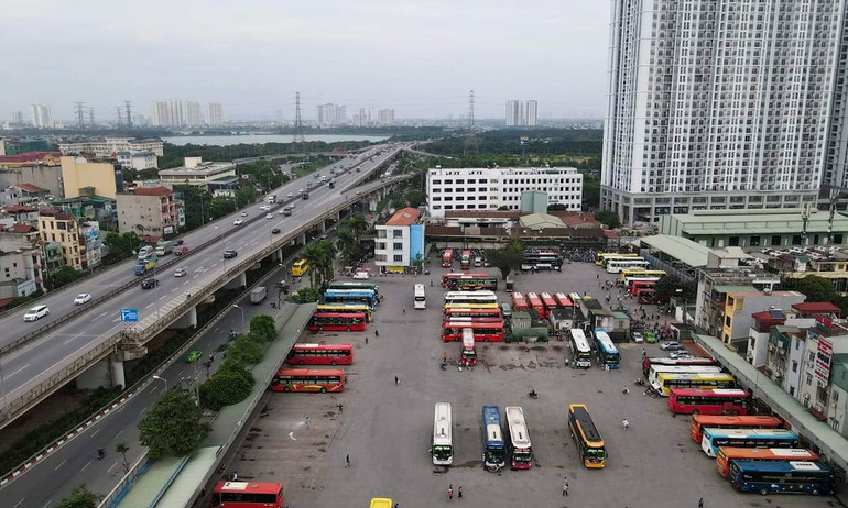 Giao thông thông thoáng khi người dân trở về Hà Nội -0