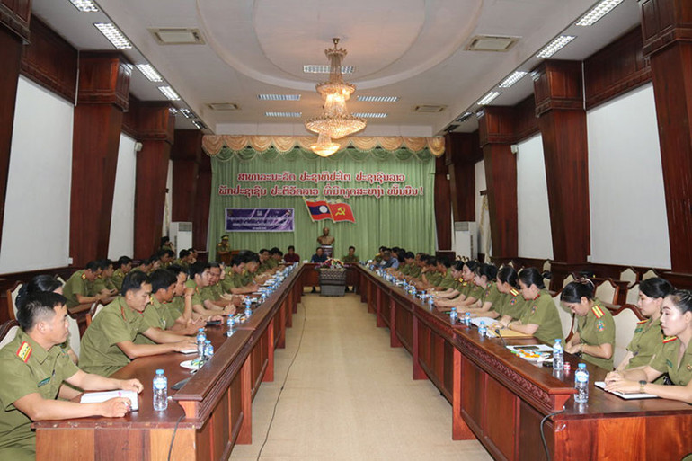 Tham dự lễ bế giảng có đại diện lãnh đạo và cán bộ, chiến sĩ một số Tổng cục trực thuộc Bộ Công an Lào. Đẩy mạnh giảng dạy tiếng Việt nâng cao tại Lào -0