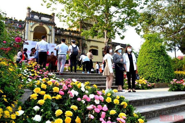 Khai trương Chợ đêm và ẩm thực Bắc Hà -0