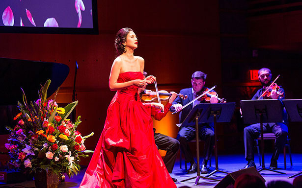 Nữ ca sĩ gốc Việt giành giải Grammy -0