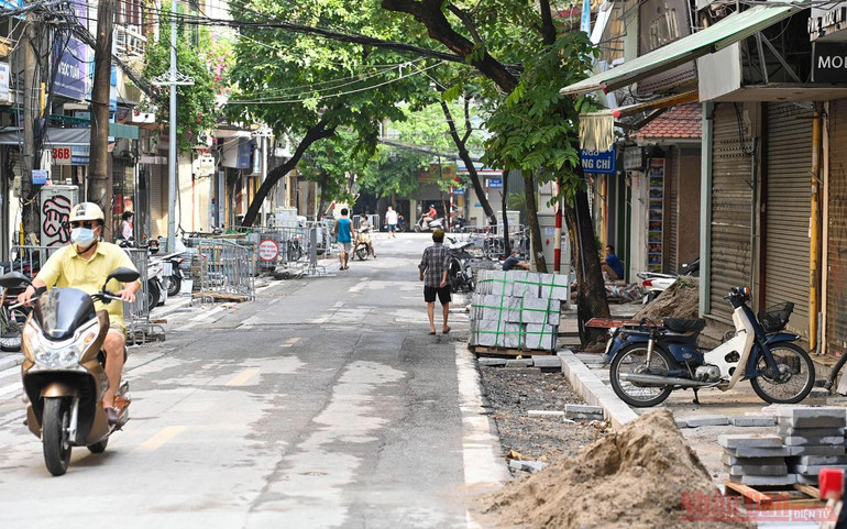 Hà Nội trong ngày đầu giãn cách xã hội -0