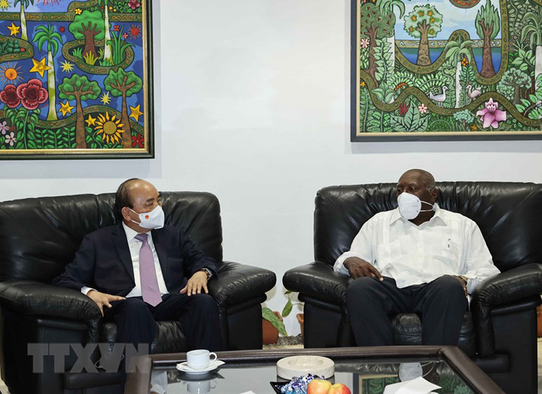 Chủ tịch nước Nguyễn Xuân Phúc đặt chân tới Cuba -0