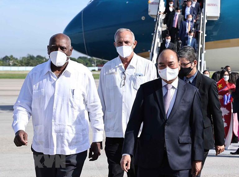 Chủ tịch nước Nguyễn Xuân Phúc đặt chân tới Cuba -0
