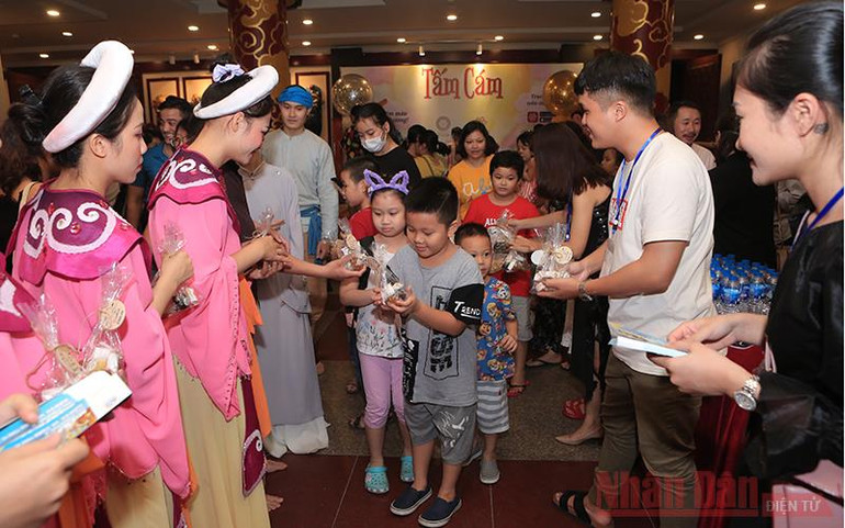 Lotus livestream vở kịch “Tấm Cám” dịp Tết Trung thu -0