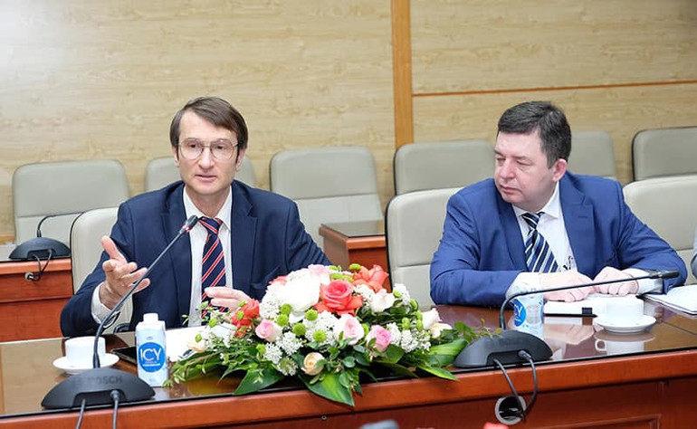 Bộ Y tế thảo luận với một số nước về vaccine phòng Covid-19 -0