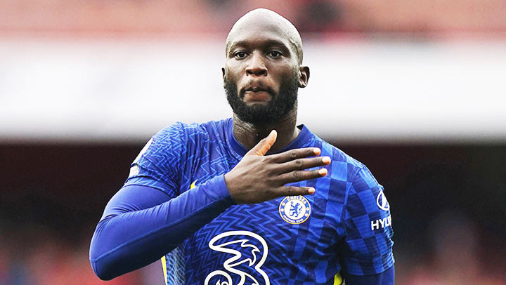 Cristiano Ronaldo đã cân bằng thành tích của Lionel Messi -0