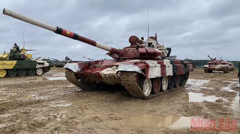 Kíp xe số 2 bình tĩnh hoàn thành phần thi dù khởi đầu không thuận lợi -0