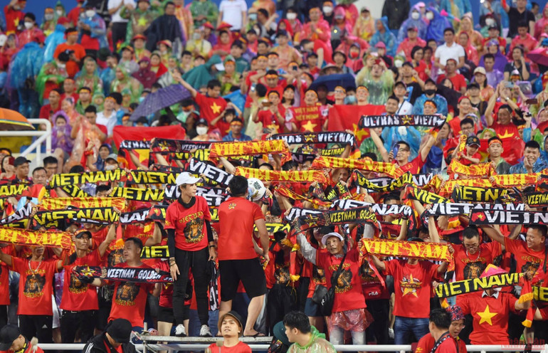 [Chung kết bóng đá nam SEA Games 31] U23 Việt Nam 0-0 U23 Thái Lan (Hiệp 1): Văn Tùng sút chệch cột -1