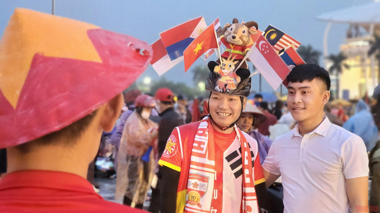Niềm tin quyết thắng... Những cổ động viên