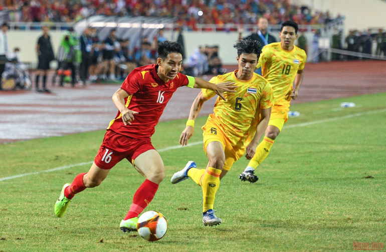 [Chung kết bóng đá nam SEA Games 31] U23 Việt Nam 0-0 U23 Thái Lan (Hiệp 1): Văn Tùng sút chệch cột -1