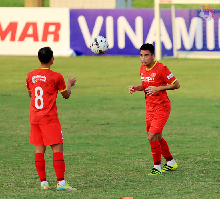 ĐT Việt Nam tăng tốc công tác chuẩn bị, Quang Hải phải tập hồi phục -0