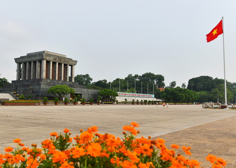 Thiêng liêng nghi lễ thượng cờ tại Quảng trường Ba Đình -0