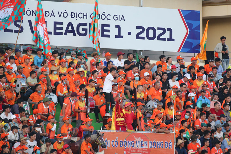 Cầu trường dậy sóng -0