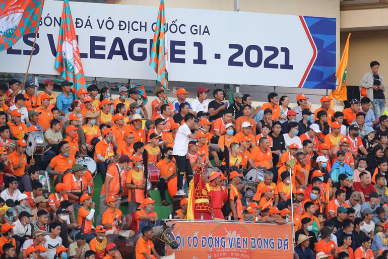 Cầu trường dậy sóng -0
