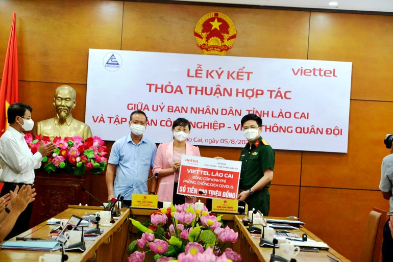 Tỉnh Lào Cai và Viettel ký kết hợp tác xây dựng thành phố thông minh -0