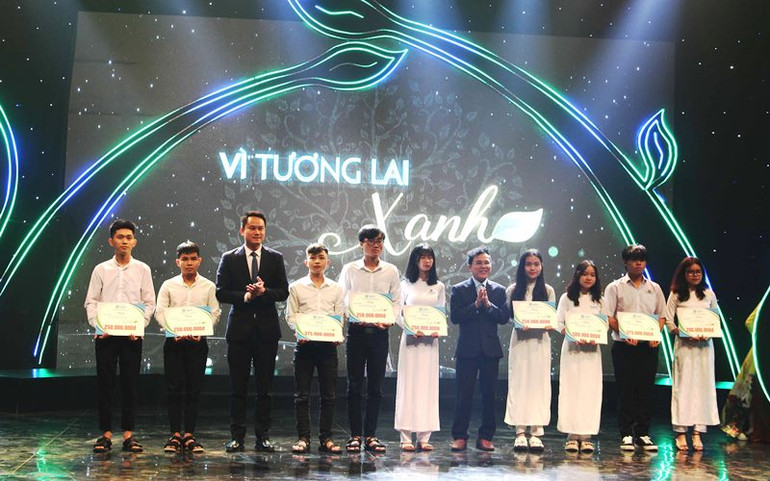 Hơn 7 tỷ đồng hỗ trợ học sinh miền trung bị ảnh hưởng bởi thiên tai -0