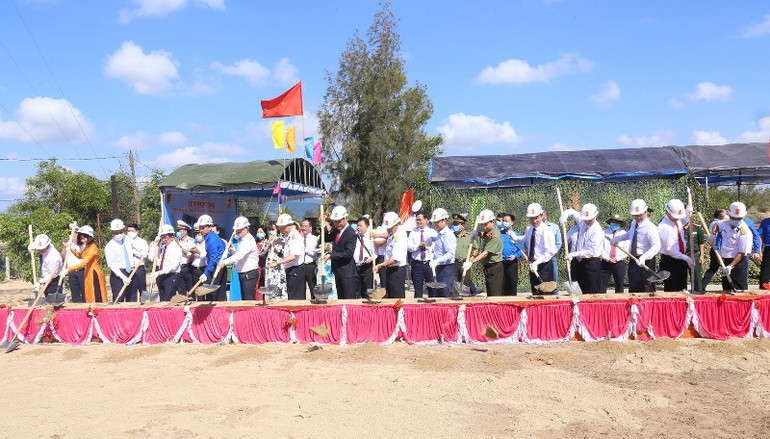 Khởi công xây dựng nhà ở, làm việc tặng Đại đội Thông tin Lữ đoàn 957 -0