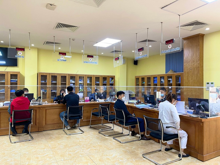 Người dân, doanh nghiệp là trung tâm, là chủ thể và là động lực của chuyển đổi số. Ảnh: Cổng DVC tỉnh Vĩnh Phúc. Cả 63 tỉnh, thành phố ứng dụng Zalo trong quá trình chuyển đổi số -0