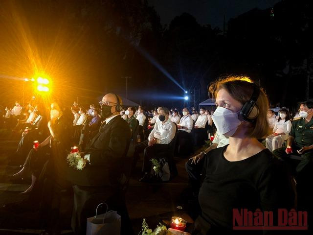 Lễ tưởng niệm đồng bào tử vong và cán bộ, chiến sĩ hy sinh trong đại dịch Covid-19 -0