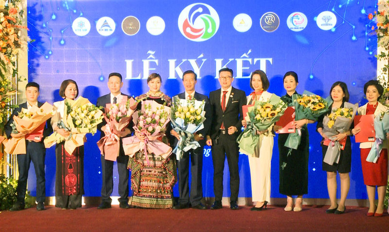 Lễ ký kết của KTSVN và đối tác về chuyển giao công nghệ số và hợp tác kinh doanh. Kết nối cộng đồng, cùng doanh nghiệp Việt “vươn ra biển lớn” -0
