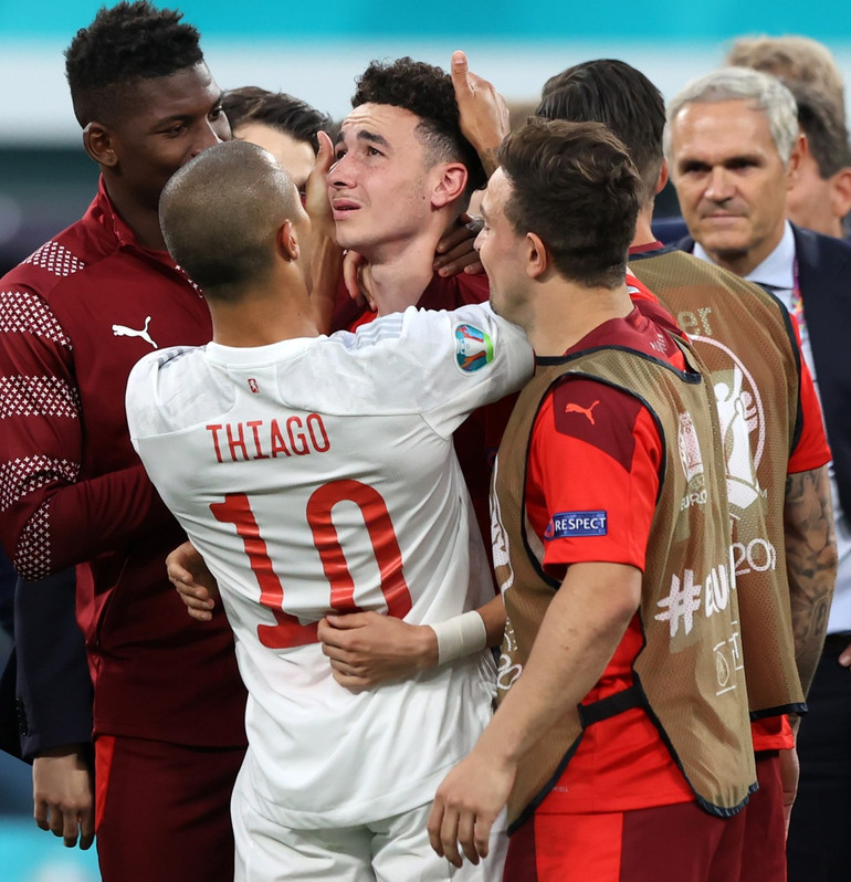 Những hình ảnh ấn tượng tại tứ kết EURO 2020 -0