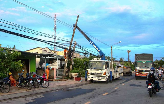 Giông lốc gây nhiều thiệt hại tại Cần Thơ ảnh 2 Giông lốc gây nhiều thiệt hại tại Cần Thơ ảnh 2