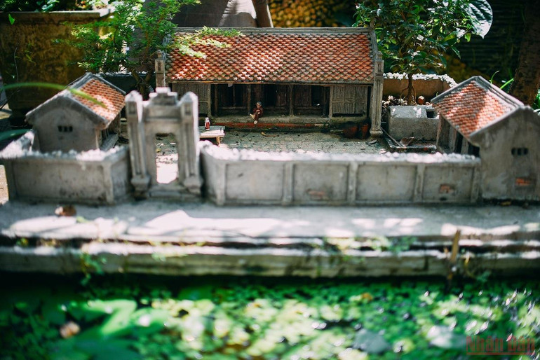 Lưu giữ nét văn hóa dân gian qua bàn tay chàng trai 9x -0