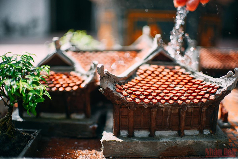 Lưu giữ nét văn hóa dân gian qua bàn tay chàng trai 9x -0